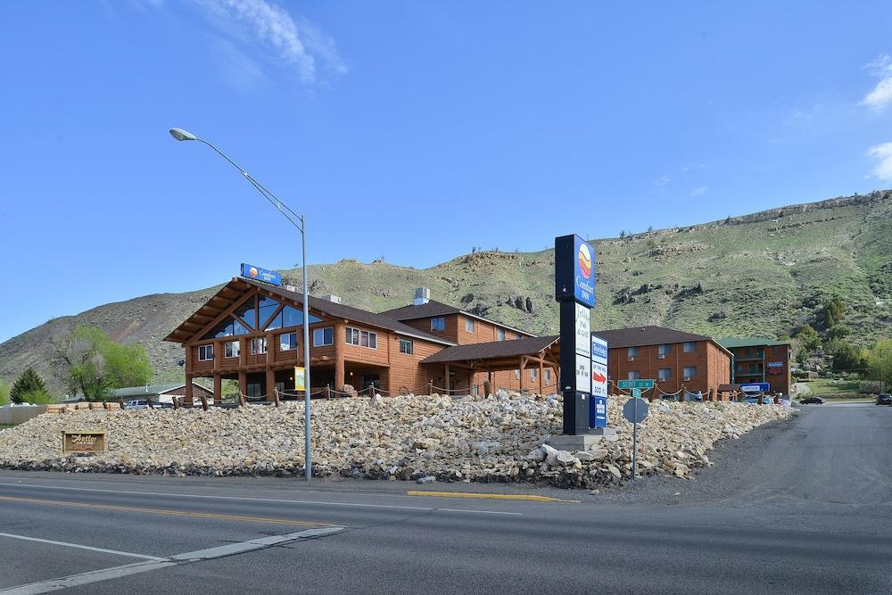 Antler Lodge, Yellowstone Lodging